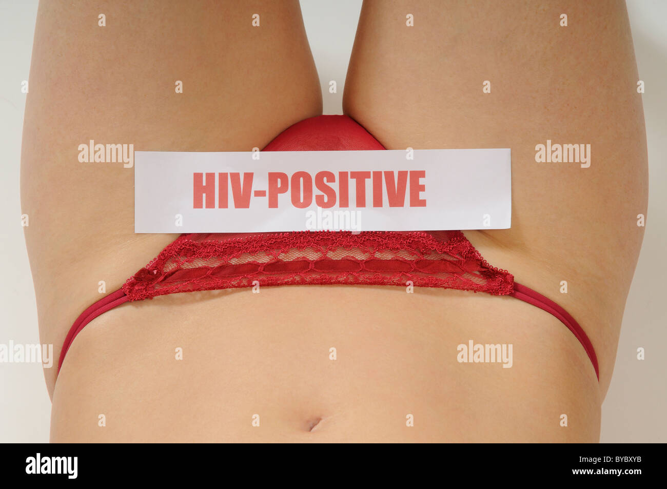HIV Positive Mitteilung über den Körper einer Frau Stockfoto