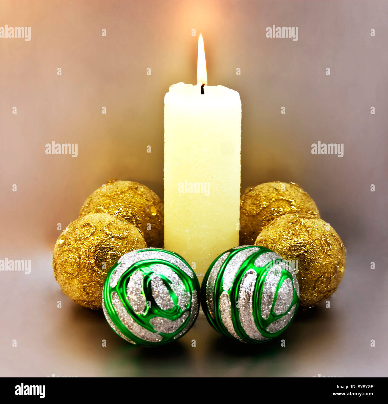 Glückwunsch Weihnachtskarte von Kerzen Stockfoto