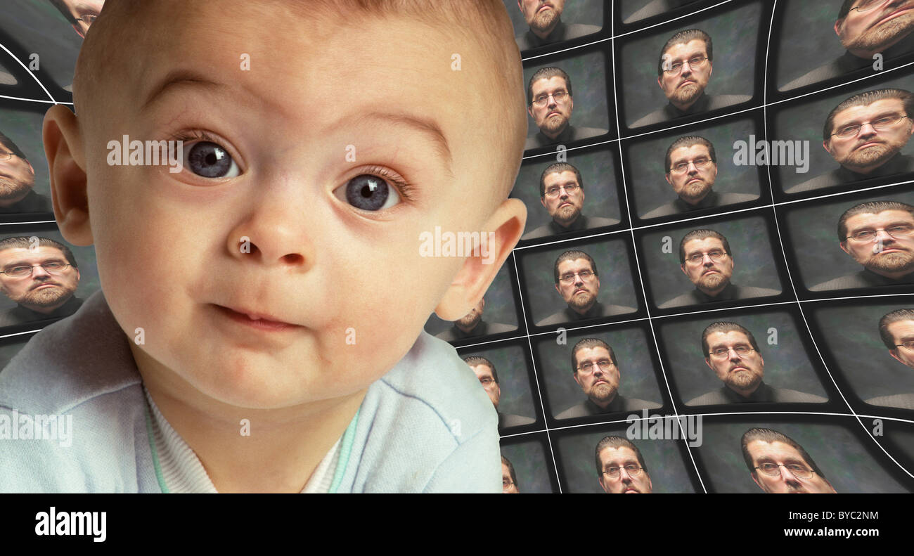 Ein Baby vor der Kamera, umgeben von verzerrt Bildschirme einer orwellschen Figur. Kind-Indoktrination durch den Staat. Stockfoto