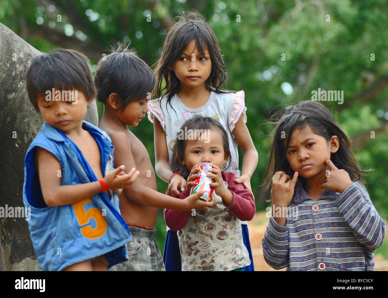 Gruppe von Straßenkindern in Siem Reap, Kambodscha Stockfoto