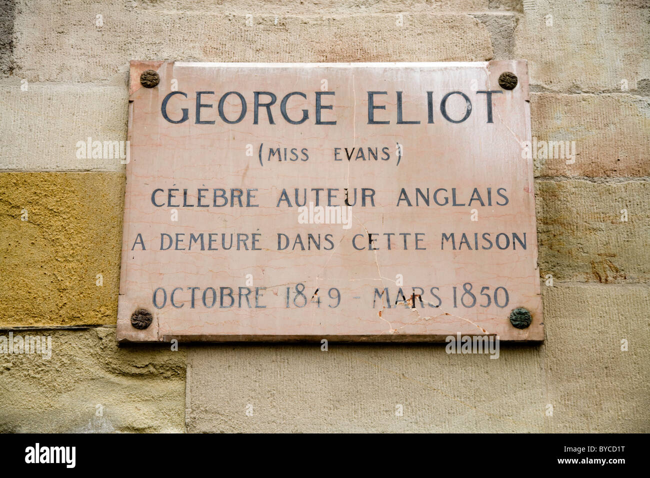 Plaque / Zeichen ("Blue Plaque" Äquivalent) an der Wand eines Hauses, wo der britische Autor George Eliot in Genf lebte. Schweiz. Stockfoto