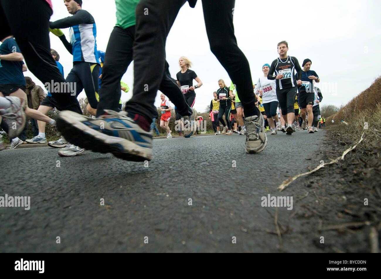laufen Sie Läufer Läufer laufen Joggen Jogger Jogger Joggen Übung Ausübung körperlicher Betätigung fit Fitness halten halten Marathon ma Stockfoto