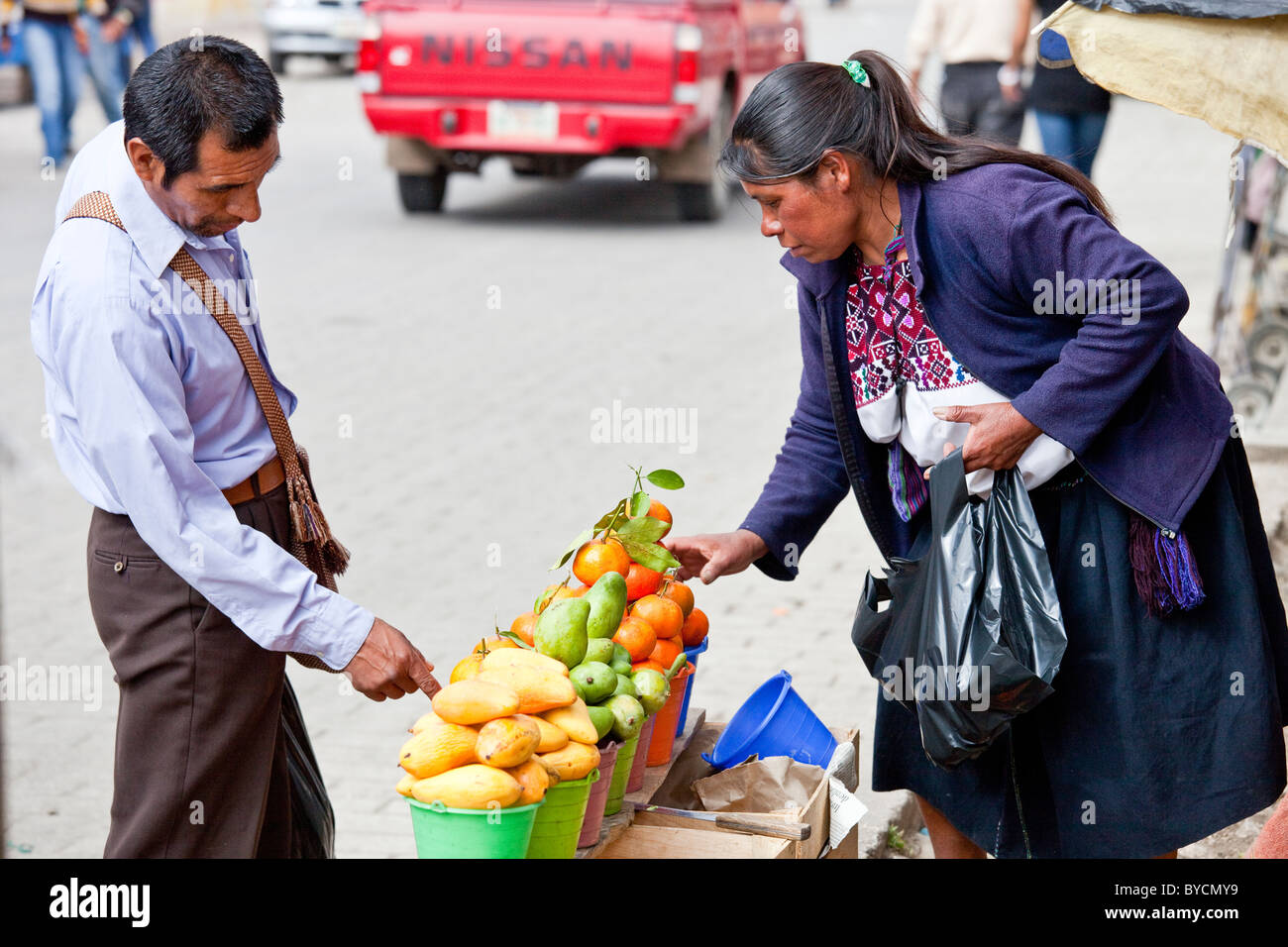 Straße Obstverkäufer, San Cristobal de Las Casas, Chiapas, Mexiko Stockfoto