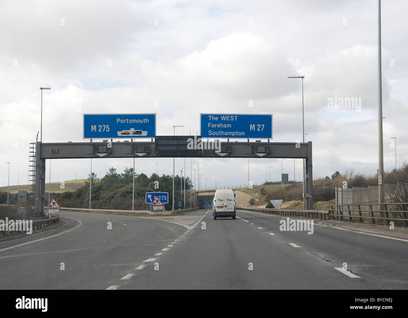 Fahrt auf Autobahn M27 in Hampshire UK Stockfoto