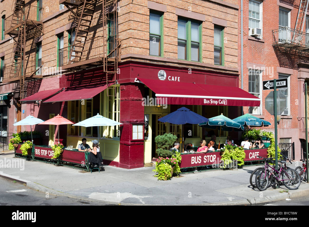 Bushaltestelle-Cafe in Greenwich Village, New York City, Amerika, USA Stockfoto