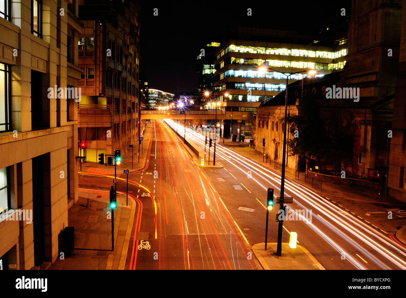London Strassen In Der Nacht Stockfotos Und Bilder Kaufen Alamy