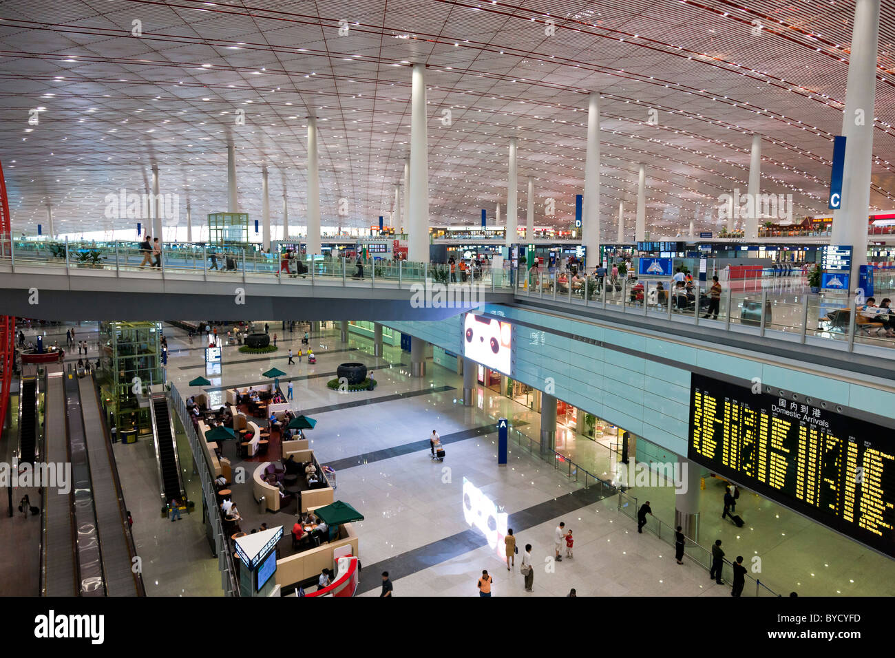 Innere des Beijing Capital Airport Terminal 3. JMH4814 Stockfoto