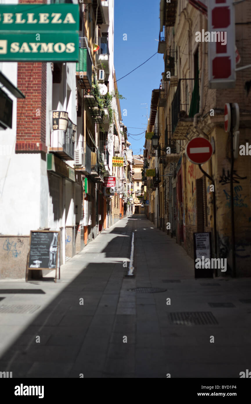 Leere Straßen von Granada, Spanien Stockfoto