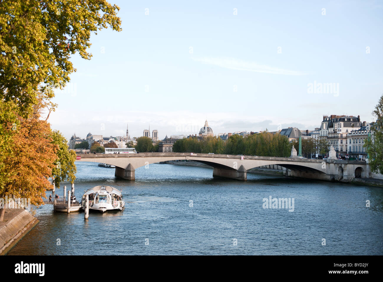 Seineufer in Paris Stockfoto