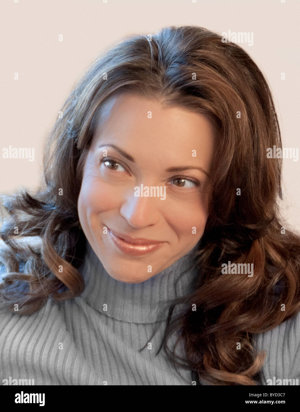 Porträt der glückliche Frau, Studio gedreht Stockfoto