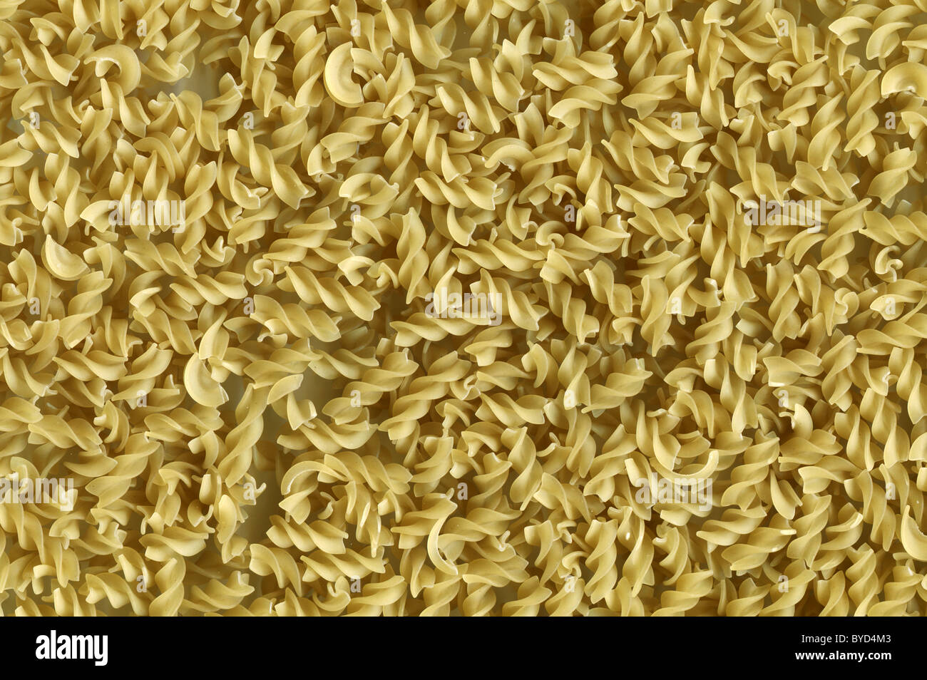 Rotini ist eine Art von Helix oder Korkenzieher-förmige pasta Stockfoto