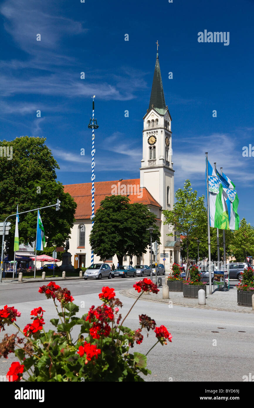 Stadtplatz und Kirche von St. Magdalena, Plattling, Deggendorf Bezirk, untere Bayern, Bayern, Deutschland, Europa Stockfoto