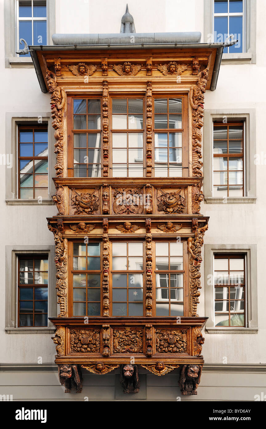 Aus Holz geschnitzte Kamel Erker, Bj. 1673-1720, Spisergasse Straße 1, St. Gallen, Schweiz, Europa Stockfoto