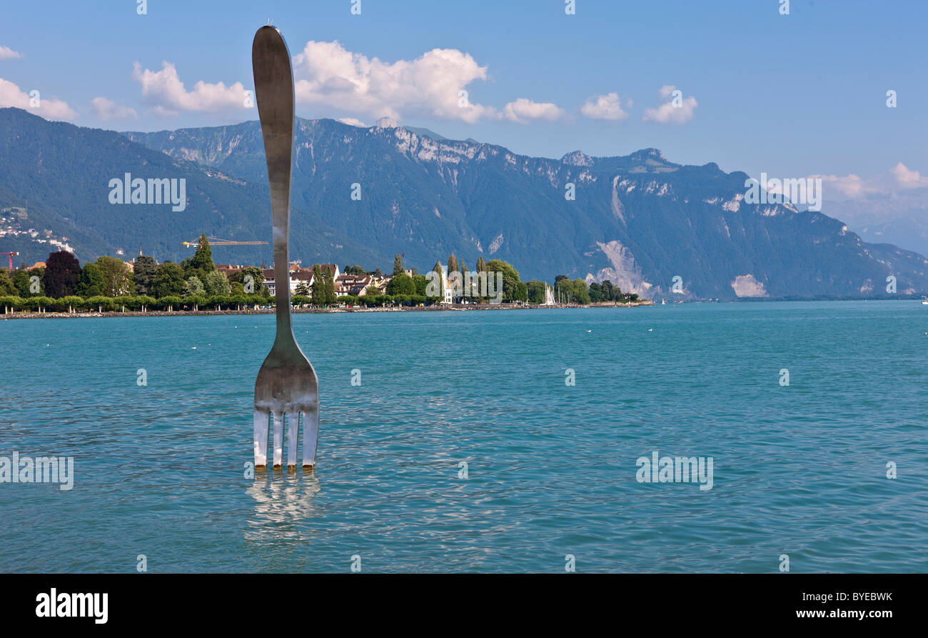 La Fourchette, Gabel, Skulptur, die von Jean-Pierre Zaugg, befindet sich vor dem Alimentarium Museum, Vevey, Genfersee Stockfoto