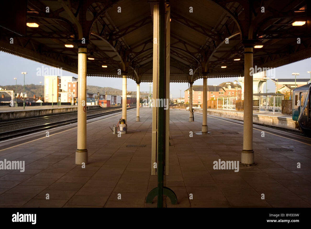 Leere Bahnhof, viktorianische Architektur Stockfoto