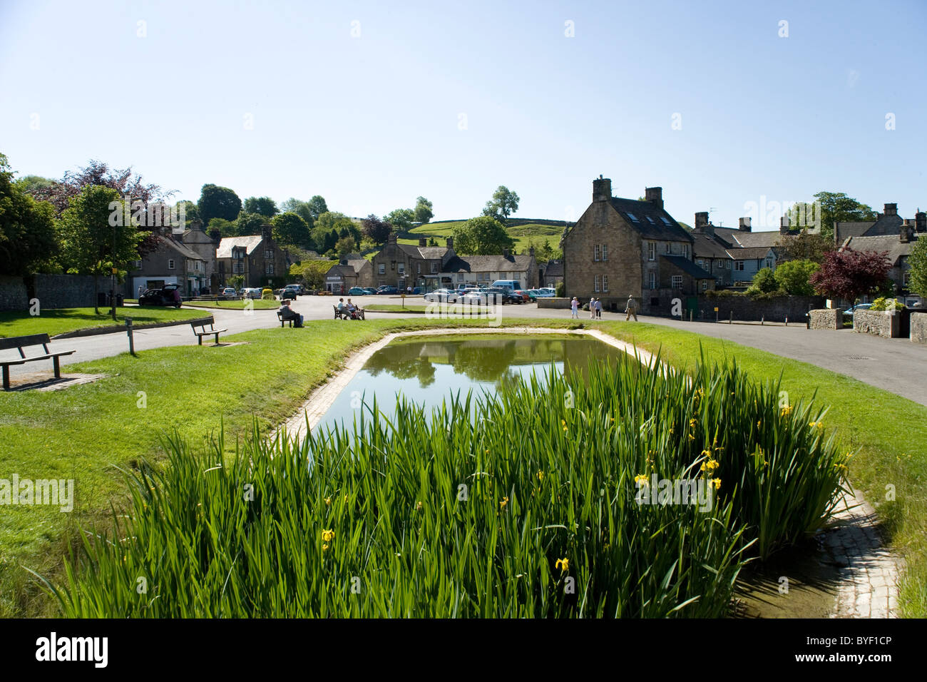 Hartington Dorfplatz in Derbyshire Stockfoto