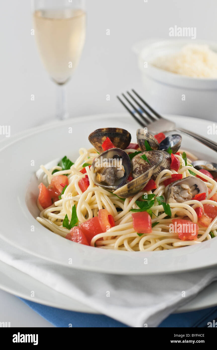 Spaghetti Vongole. Nudeln mit Muscheln Stockfoto