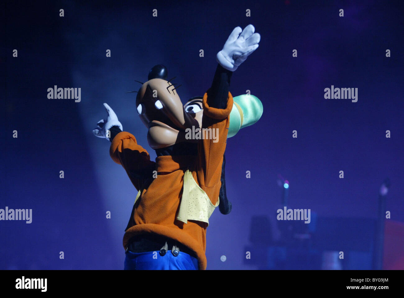 Chip, Dale und Goofy "Disney on Ice", bei dem Verizon Center Washington DC, USA - 18.02.07 Stockfoto