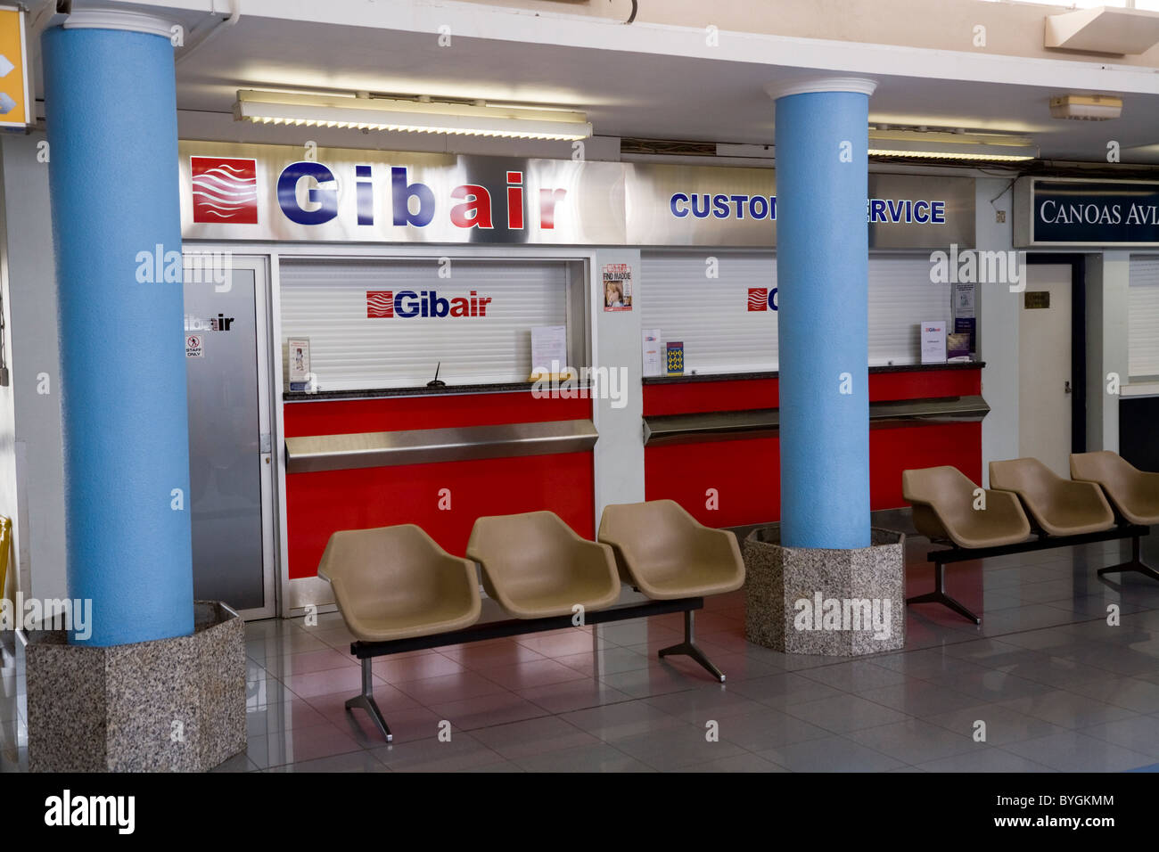Halle / Hall / Abflug / Ankunft Passagierterminal am Flughafen von Gibraltar für Rock of Gibraltar. Stockfoto