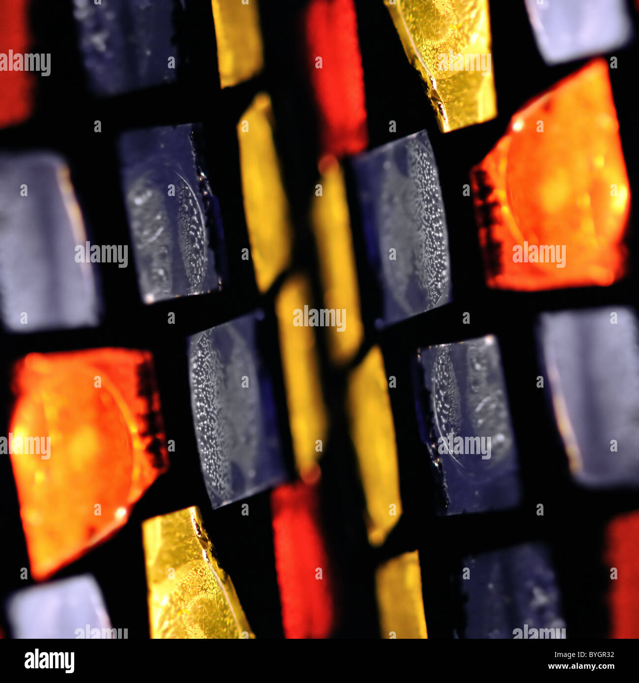 Bunte Glasfenster abstrakt beleuchteten Plätzen. Selektiven Fokus. Stockfoto