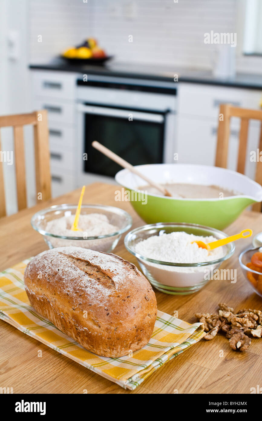 Zutaten für das Backen auf Küchentisch Stockfoto, Bild: 34181418 - Alamy