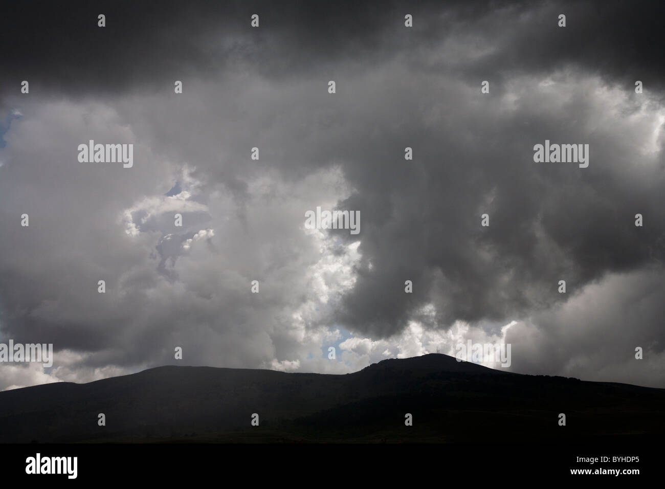 Wolken sammeln im Norden von Tansania, Afrika Stockfoto