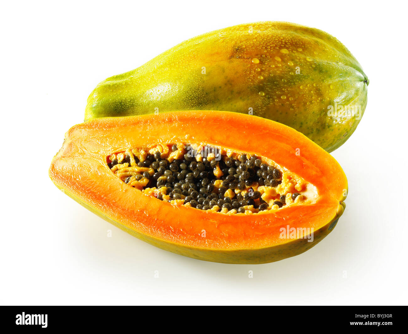 Frischer Formosa-Papaya geschnitten, vor einem weißen Hintergrund als einen Ausschnitt Stockfoto