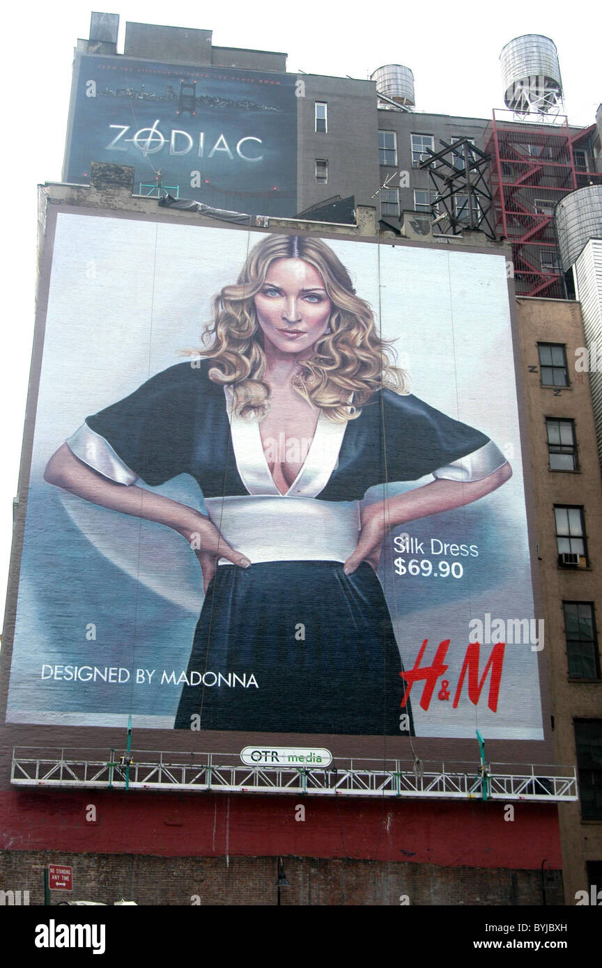 Madonna H & M Plakat-Werbung auf East Houston Street New York City, USA -  31.03.07 Stockfotografie - Alamy