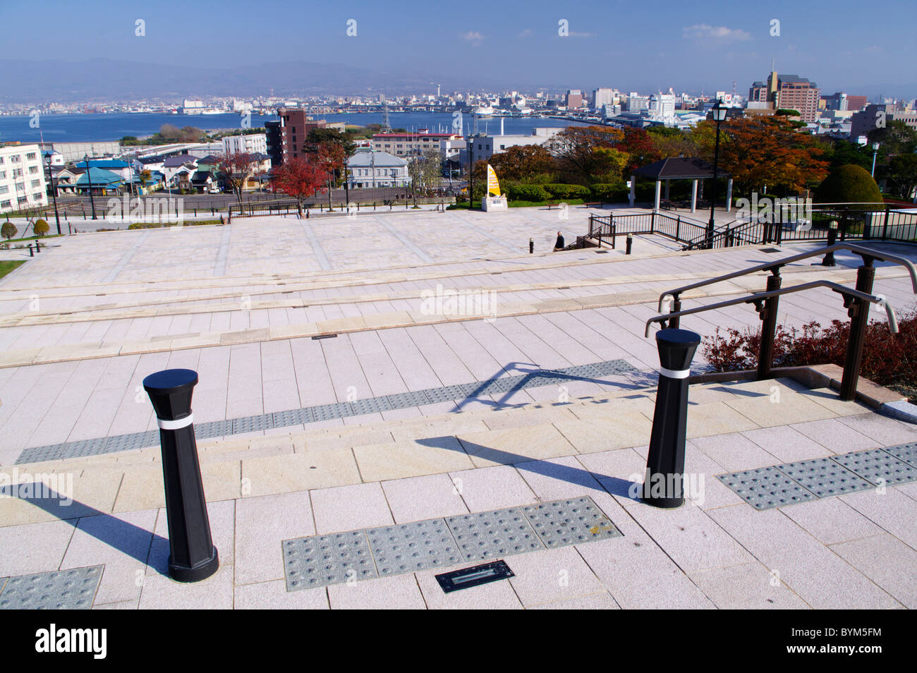 Motomachi Park Treppe Stadtbild Meer Stockfoto