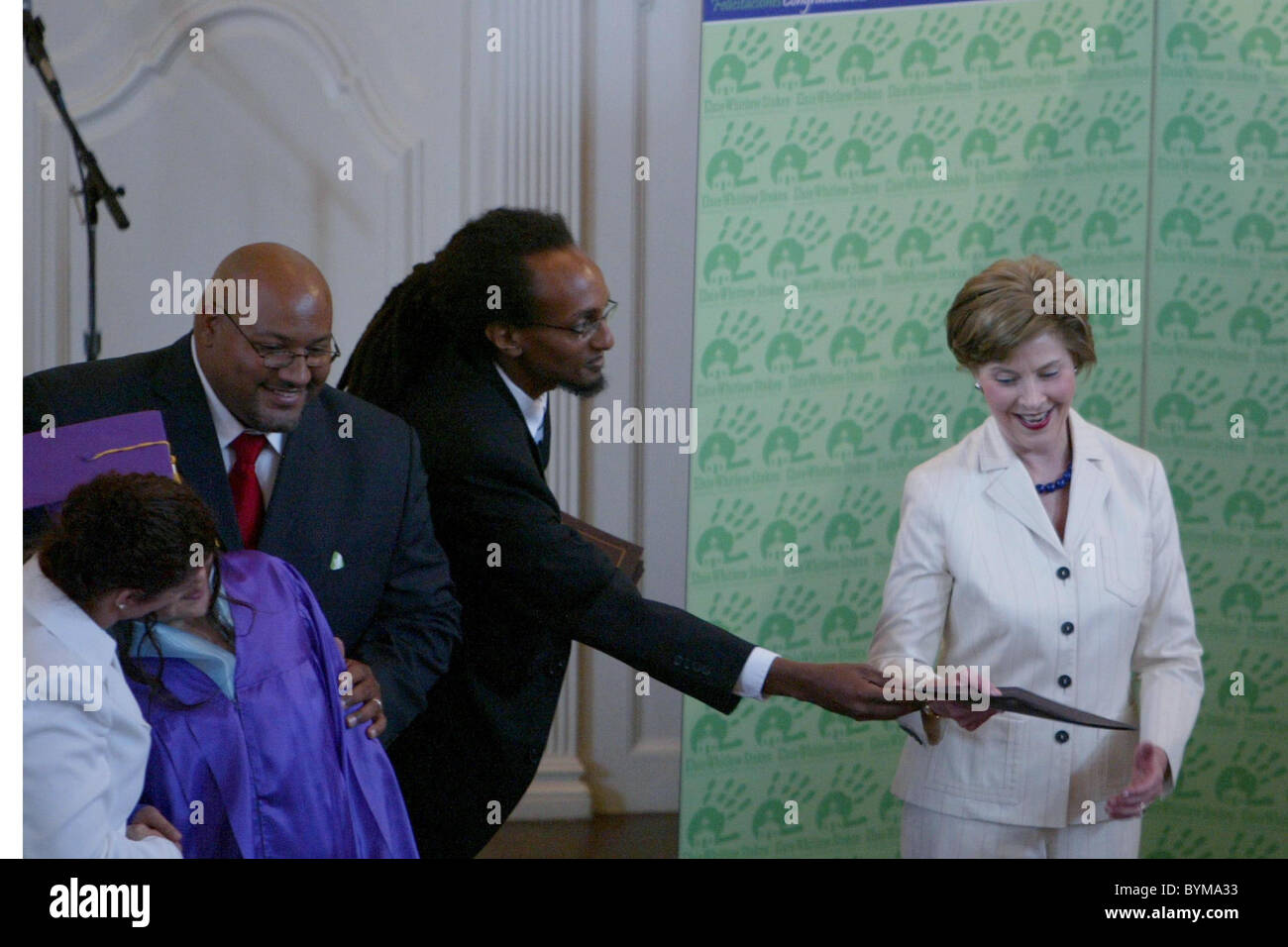 First Lady Laura Bush war der Hauptredner bei Elsie Whitlow Stokes Gemeinschaft Freiheit öffentliche Charter School, "A Place To Stockfoto