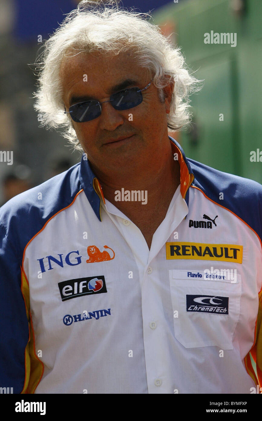 Renault Manager Flavio Briatore bei das erste Training von der Monaco Formel 1 Grand Prix Monte-Carlo, Monaco- Stockfoto