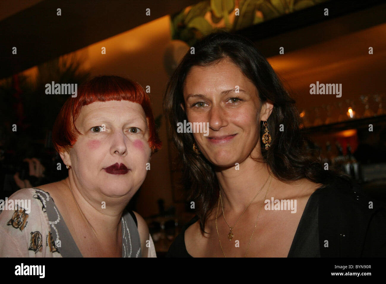 Lynn Yager und Sally Sänger Papier Magazin veranstaltet eine