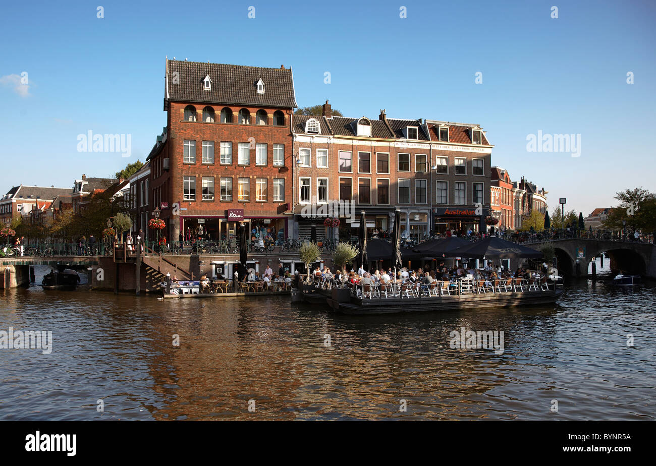 Kanal in Leiden, Niederlande Stockfoto