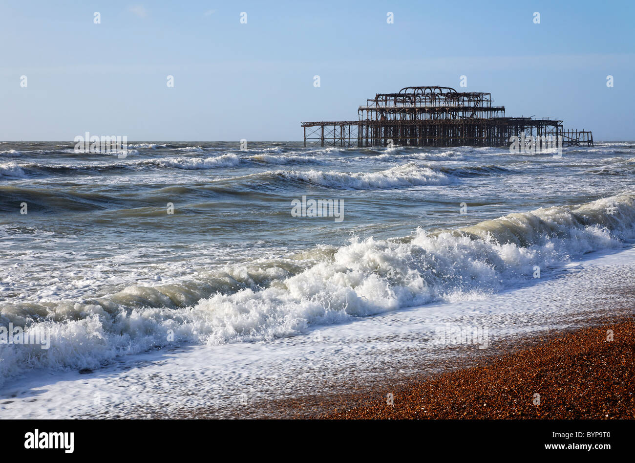 Der Küste und den West Pier in Brighton, East Sussex, England Stockfoto