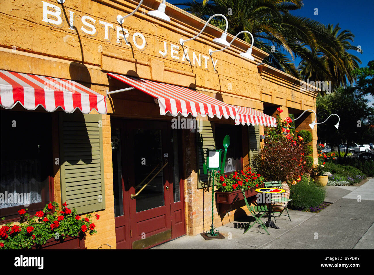 Eingang von einem französischen Bistro, Yountville, Napa Valley, Kalifornien Stockfoto