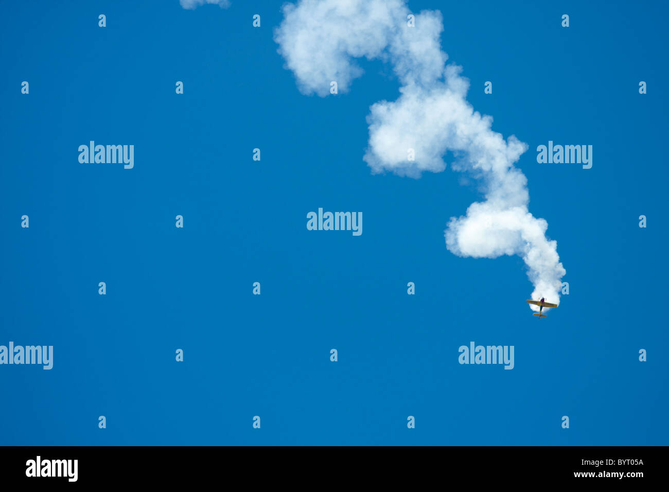 Gijón, Asturien, Spanien. Internationales Luftfestival, über dem Strand von San Lorenzo, dem repräsentativsten des Landes. Stockfoto