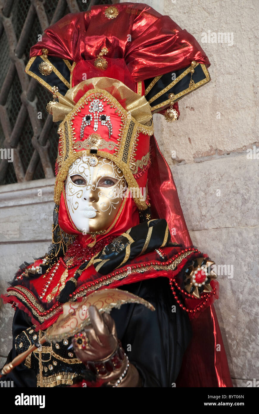 Einzelne venezianische Maske Verkleidung im Karneval Stockfoto