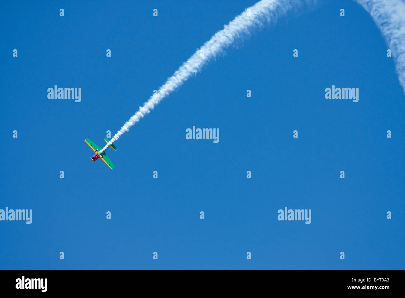 Gijón, Asturien, Spanien. Internationales Luftfestival, über dem Strand von San Lorenzo, dem repräsentativsten des Landes. Stockfoto