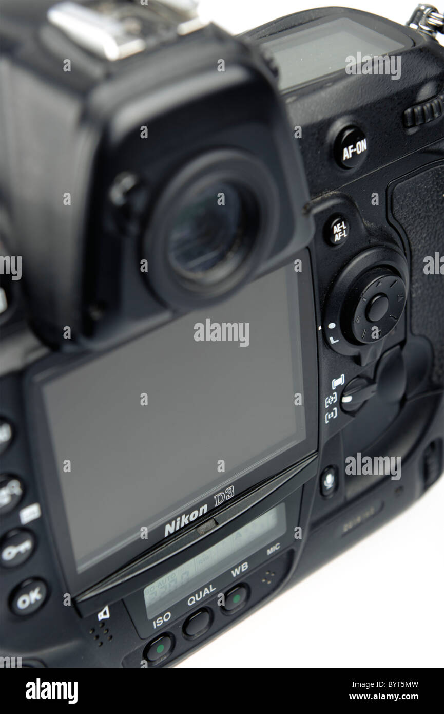 Detail-Aufnahme von einer Nikon D3 Digitalkamera Ausschnitt auf weißem Hintergrund Stockfoto