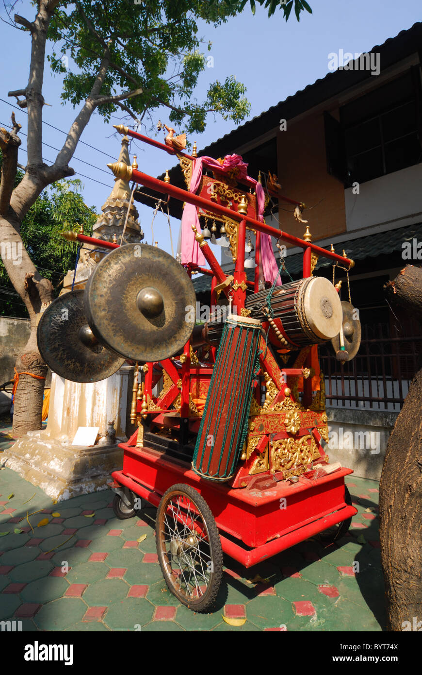 Eine Trommel-Wagen am Wat San-Pac-Tempel in Chiang Mai, Thailand Stockfoto