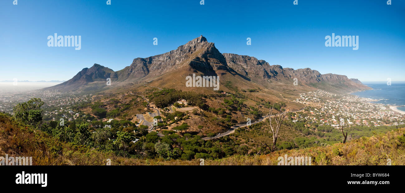 Tabelle Panorama Blick auf die Berge von Lion es Head Kapstadt Südafrika Stockfoto