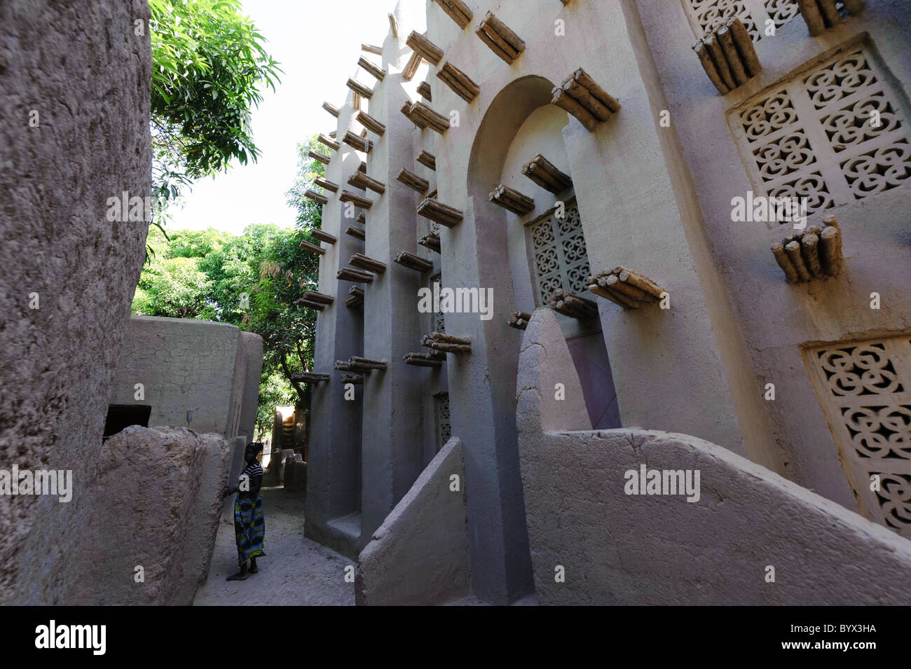Schlamm erbauten Moschee in einem Dorf an den Ufern der "Niger-Binnendelta". Mali Stockfoto