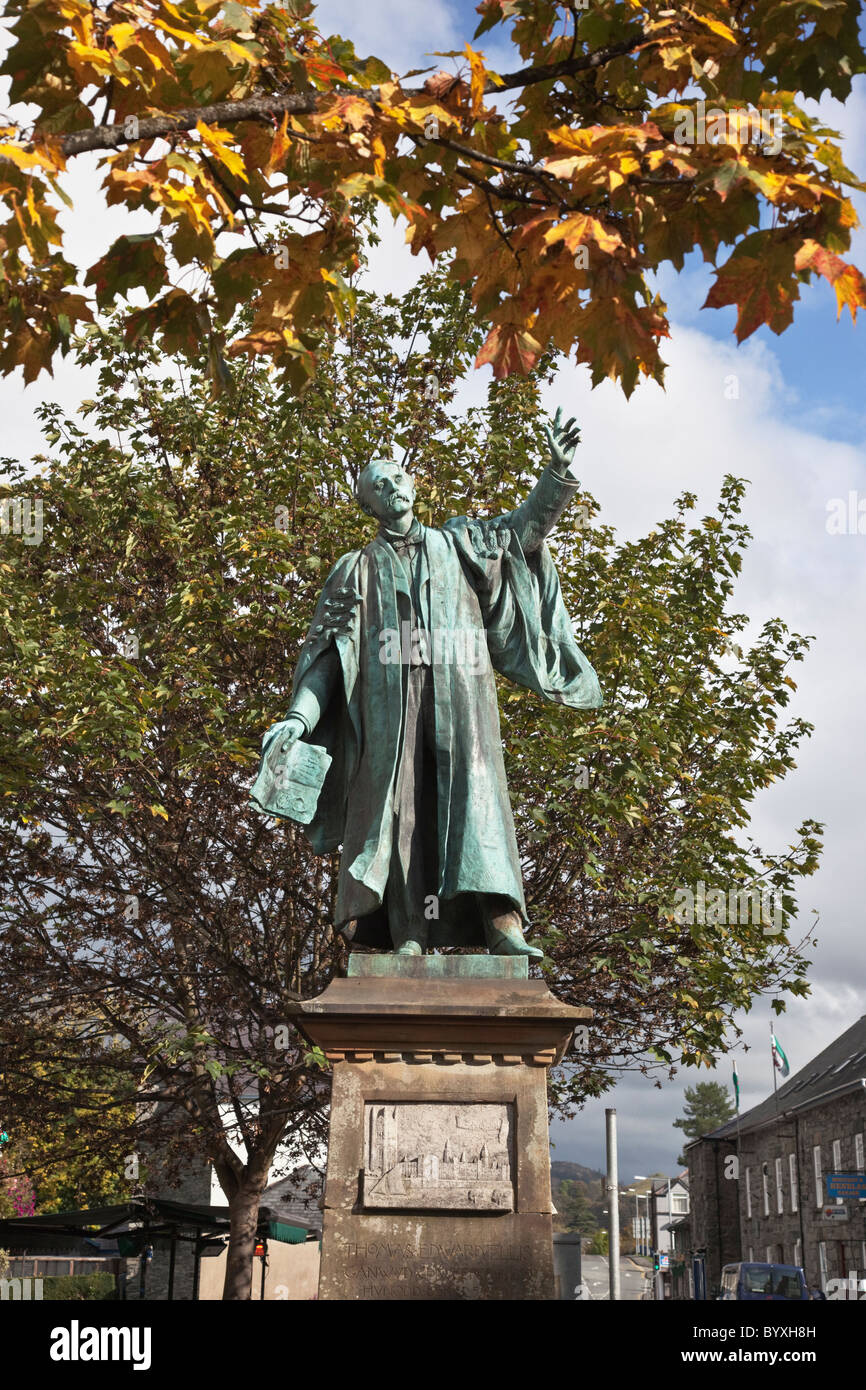 Statue von Thomas Ellis, eine liberale Wartungstafel für Meirionnydd, die eine berühmte Rede fordert eine walisische Parlament in Bala Stockfoto