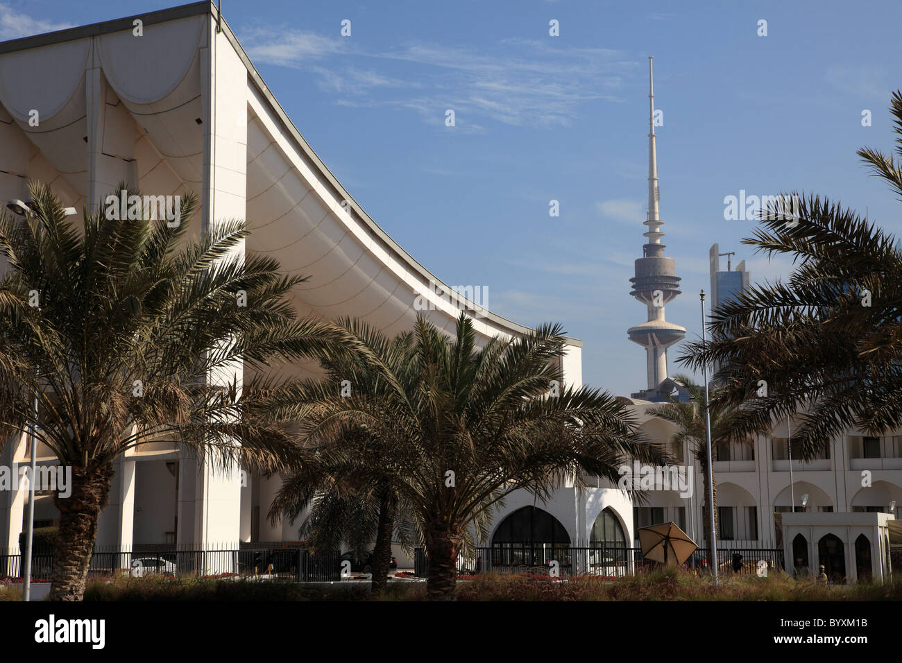Kuwait, Kuwait-Stadt, Gebäude der Nationalversammlung, Liberation Tower, Stockfoto