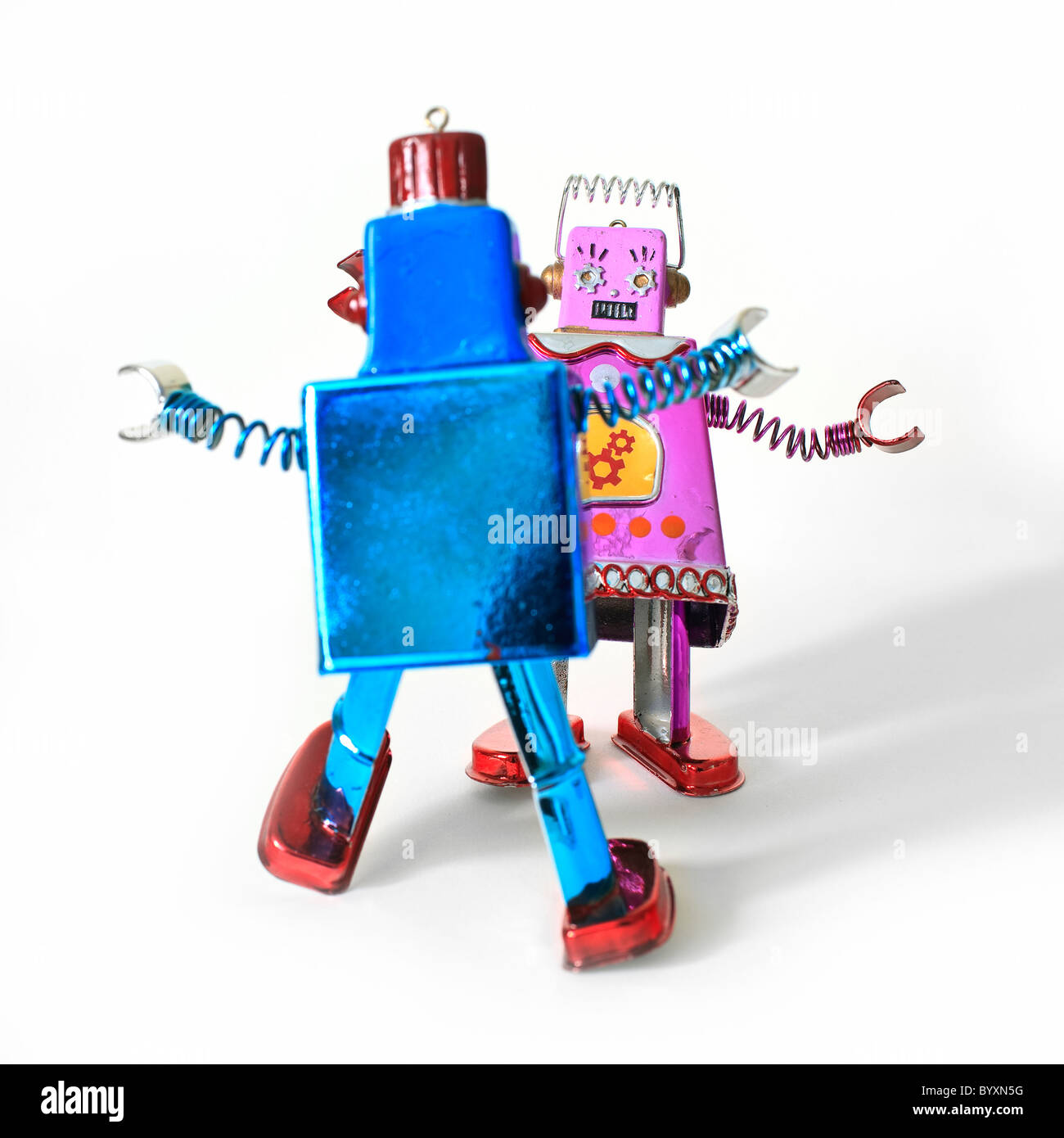 Tanzen Spielzeugroboter, männliche und weibliche Gestalt. Stockfoto