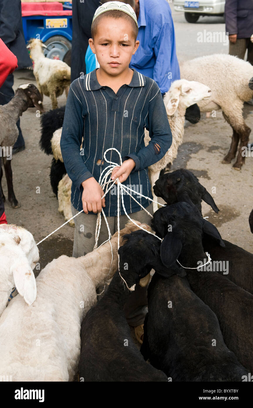 Die bunten Sonntagsmarkt in Kashgar, China. Stockfoto