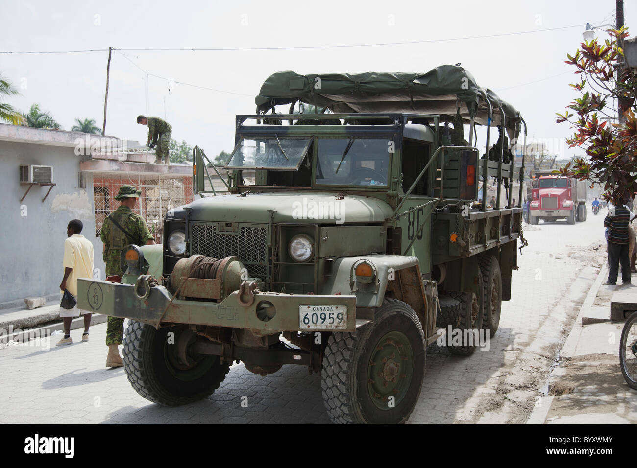 hart an der Arbeit zum Wiederaufbau Haitis Militär; Port-au-Prince, haiti Stockfoto