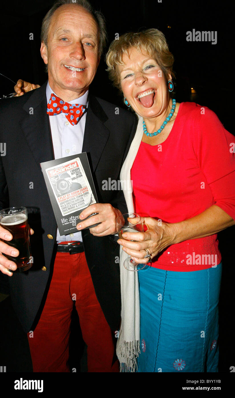 Christine Hamilton und Neil Hamilton auf der Messe 