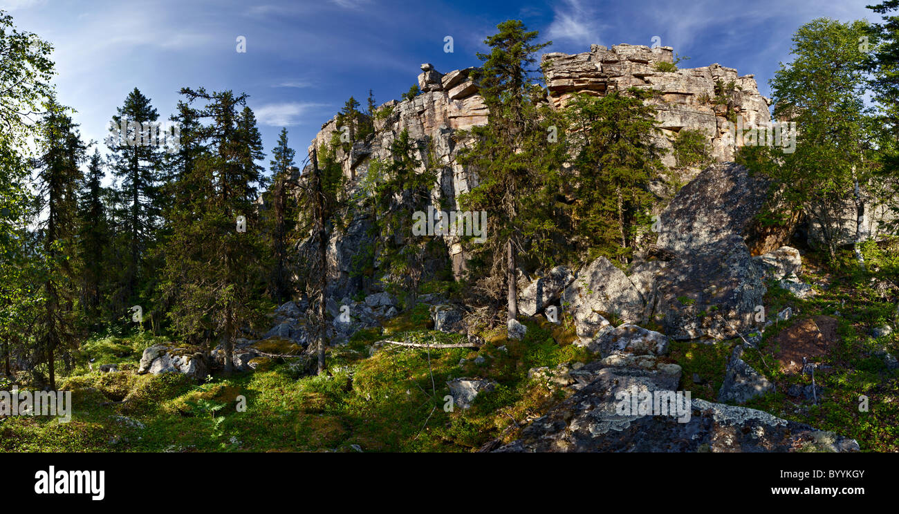 Felsen der Süd-Ural Berge, Dusche Stockfotografie - Alamy