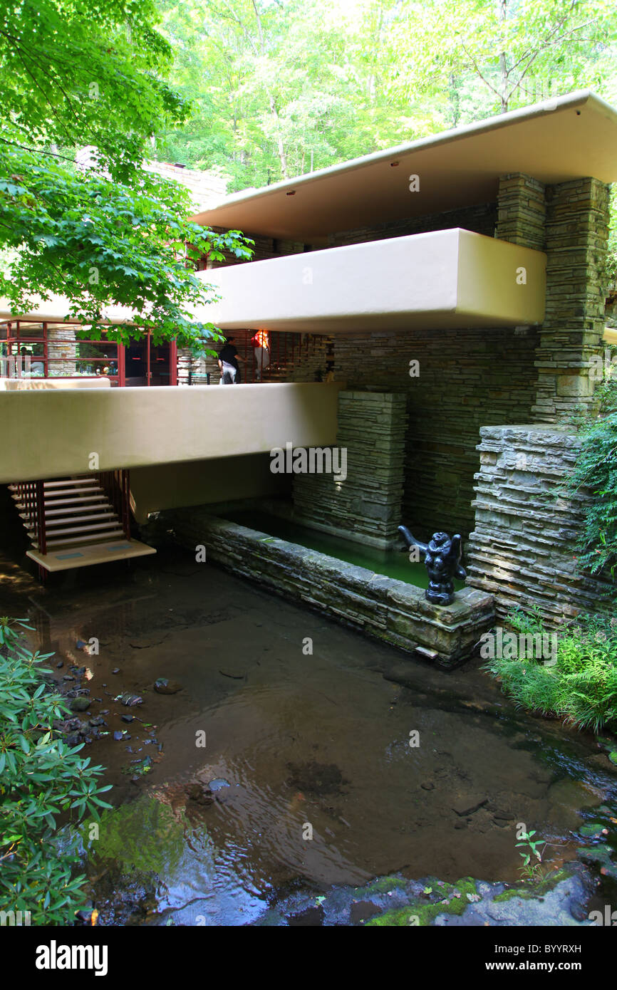 Frank Lloyd Wrights Fallingwater oder Kaufmann Residenz im ländlichen Südwesten von Pennsylvania Stockfoto